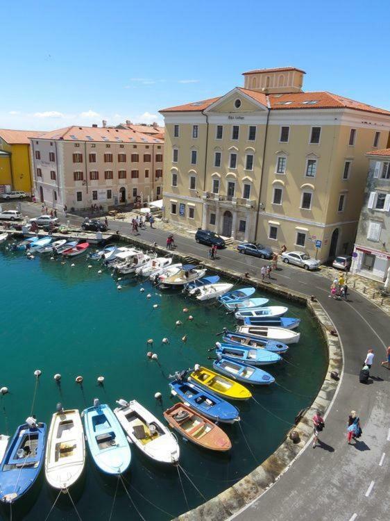 Lunaja * Piran
